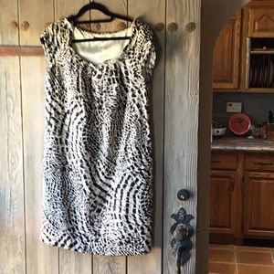 NWOT Tahari SleevelessDress